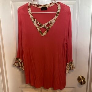 Women's Coral & Floral Trim Top